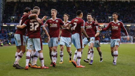 Soi kèo  Burnley vs Crystal Palace, 19h30 ngày 10/09 Ngoại Hạng Anh